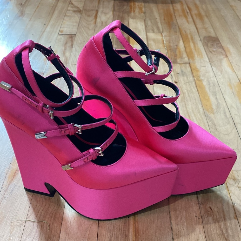 Versace Tempest Hot Pink Satin Platform Shoes - Picture 2 of 16